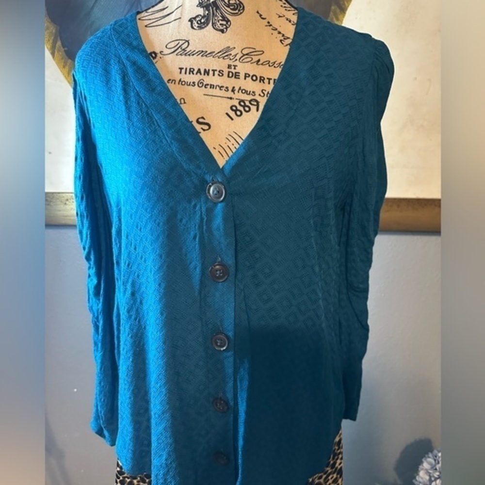 Maeve teal blouse size 8. Euc